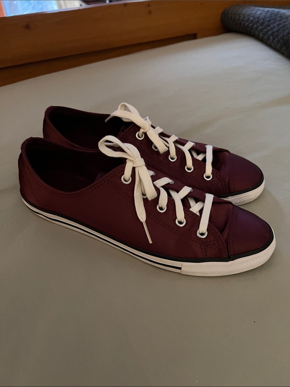 Converse Low-Top Sneakers in Burgundy Satin with White Laces